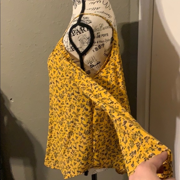 Juniors off the shoulder Top - Picture 3 of 7